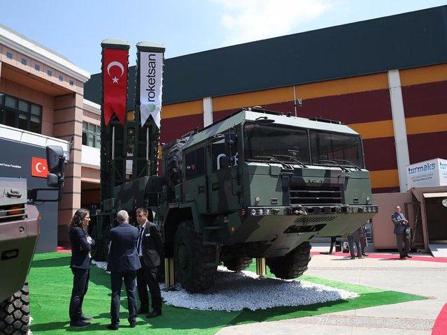 <p>ROKETSAN Pazar Geliştirme ve Tanıtım Direktörü Hüdai Özdamar, AA muhabirine yaptığı açıklamada, 1988'de başladıkları faaliyetler kapsamında ilk etapta güdümsüz topçu roketlerini TSK'ya teslim ettiklerini söyledi. Özdamar'ın verdiği bilgilere göre şu anda ise güdümlü versiyonlar envantere teslim ediliyor ve güdümsüz bombaları güdümlü hale getiren TEBER güdüm kitleri de bu yıl içinde teslim edilecek.</p>
<p> </p>
<ul>
</ul>
<ul>
</ul>