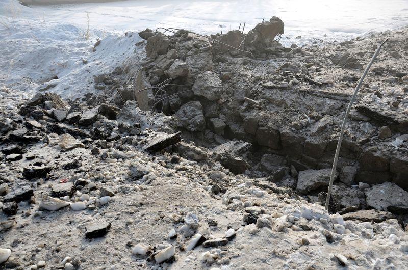 <div>Daha önceden menfeze PKK'lı teröristlerce yerleştirilen el yapımı patlayıcı, büyük bir gürültüyle infilak etti. </div>
<div> </div>