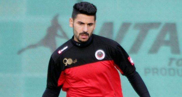 <p>Karabükspor (GELENLER)<br />
<br />
Kaleciler Ahmet Şahin Osmanlıspor Savunma Valerica Gaman Astra Giurgiu Dany Nounkeu Bursaspor Barış Başdaş Göztepe İshak Doğan Trabzonspor Iasmin Latovlevici Gençlerbirliği Anıl Şahin Kartalspor Mahmut Akan Osmanlıspor U21 Hakan Aslantaş Gençlerbirliği Orta saha Andre Biyogo Poko G.Bordeaux Ceyhun Gülselam Hannover 96 Osman Çelik Antalyaspor Ionut Neagu S.Bükreş Fatih Atik Trabzonspor Vladimir Rodic Malmö Cristian Tanase Sivasspor Forvet Mustapha Yatabare Trabzonspor Serdar Deliktaş Osmanlıspor Dejan Lazarevic Chievo</p>
