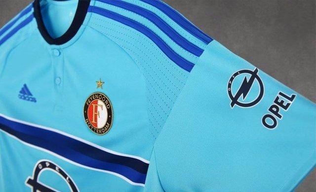 <p>Feyenoord -  Dış saha</p>

<p> </p>
