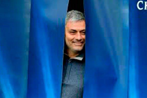 <p>"Eğer kolayı isteseydim Porto'da kalırdım. Güzel mavi bir koltuk, Şampiyonlar Ligi kupası ve Tanrı vardı. Tanrı'dan sonra da ben..." <br />
<br />
Jose Mourinho.</p>