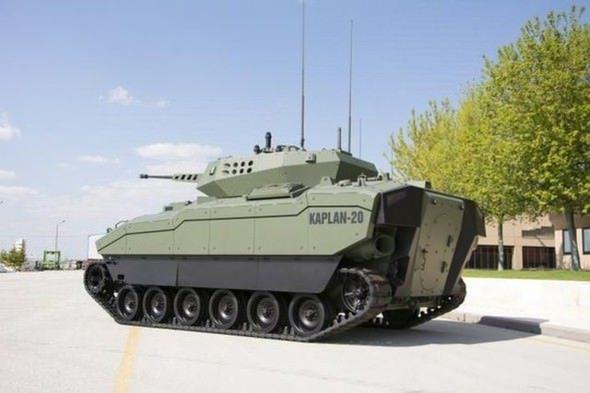 <p>KAPLAN</p>
<p>Kaplan; muharebe ağırlığına bağlı olarak 22-25 Bg/ton güç ağırlık oranında, otomatik şanzımanlı, ana muharebe tankları ile ortak hareket yeteneğine sahip yeni nesil zırhlı muharebe aracı. Araç farklı alt sistemlerin entegre edilmesi suretiyle her türlü görevi yerine getirmeye olanak sağlayan platform tasarımına sahip.</p>