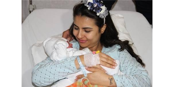 <p><strong>Ozan Ali Gül</strong></p>

<p>Doğum yeri: İzmir</p>
