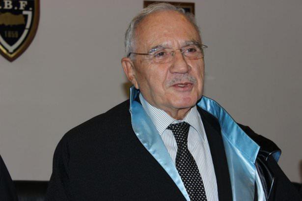 <p>Vecdi Gönül</p>

