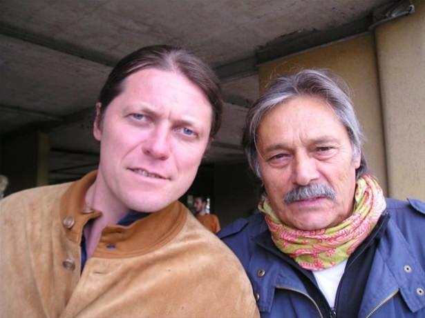 <p>Akrobatik hareketlerle filmlere aksiyon katmış, 70'lerdeki "mafya" temalı filmler çekmeye başlayan Türk sinemasında, Babanın Evlatları, Baş Belası, Üçkağıtçılar gibi filmlerde kendine yer bulmuştur. </p>
<p> </p>
