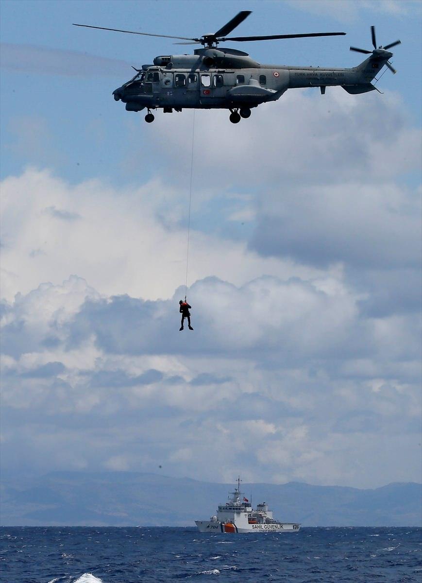 <p>Tatbikata, Kara Kuvvetleri Komutanlığından 1 arama kurtarma helikopteri, Deniz Kuvvetleri Komutanlığından 1 fırkateyn, Hava Kuvvetleri Komutanlığından 1 arama kurtarma uçağı ve 1 arama kurtarma helikopteri, 2 askeri ulaştırma uçağı ile Sahil Güvenlik Komutanlığından 2 arama kurtarma gemisi, 5 bot, 2 helikopter, 1 uçak, 1 Sahil Güvenlik Özel Harekat (SÖH) timi, 1 Dalış, Emniyet, Güvenlik ve Arama Kurtarma (DEGAK) timi yer alıyor.</p>
