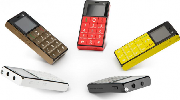 <p class="text">Rusların yeni telefonu Just5 Brick Moskova’da düzenlenen bir törenle halka tanıtıldı. Büyük tuş takımı ve uzun şarz süresiyle dikkat çeken telefon Rusya ve Avrupa’da 91 dolardan satışa sunuldu. </p>