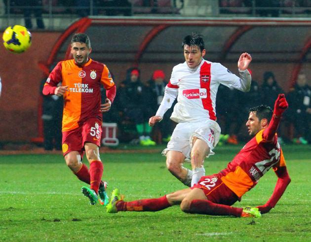 SON DAKİKA! Sabri Sarıoğlu'nun attığı golden sonra Aaron Ramsey'den haber alınamıyor…