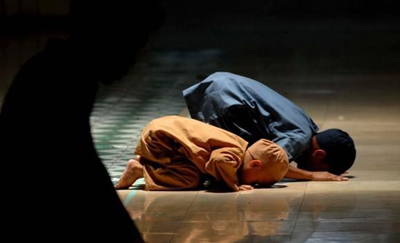 <p>MİRAC'IN MANEVî HEDİYELERİ<br /><strong>Beş vakit farz namaz. İhsan şuuruyla kılınan namazlar, ümmetin miracıdır. </strong></p>