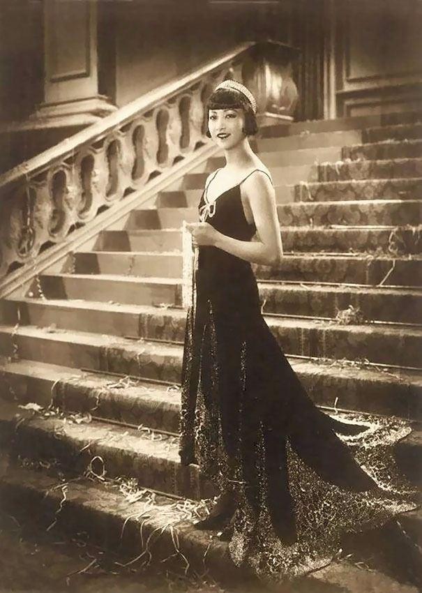 <p>4. Anna May Wong Asyalı Amerikalı bir aktris olarak uluslararası üne kavuşan ilk film yıldızı.</p>

<p> </p>
