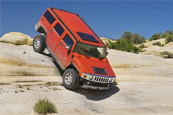 <p><strong>3. Hummer H2<br /></strong><br />Puan: 3.5</p>