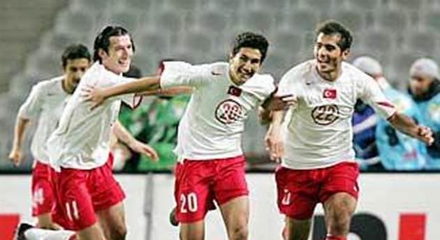 Türkiye 2 - 1 Almanya:  8 Ekim 2005.. Almanya'yı Olimpiyat Stadı'nda konuk eden A Milli Takımımız, rakibini 2-1 yenerken, gollerimiz Almanlar'ın hiç de yabancı olmadığı iki isim; Halil Altıntop ve Nuri Şahin'den gelmişti. 