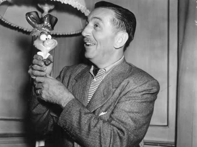 WALT DISNEY Disney çizgi filmlerinin yaratıcısı ve Disney temalı eğlence parklarının kurucusu multi milyarder Walt Disney, okuyamayan zenginlere en büyük örneklerden. Disney film stüdyolarını kurmadan önce orduya katılan ve Kızılhaç'ta ambulans şoförlüğü yapan Disney, lise diplomasını ancak Disney Şirketleri'ni kurup üne kavuştuktan yıllar sonra 58 yaşında fahri olarak alabildi.