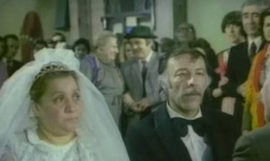 Sinemaya girişi 1947 yılında Seyfi Havaeri'nin yönettiği Yara filmiyle olmuştur ama ancak 1970'lerde filmlerde yoğun olarak rol almaya başlamıştır. 1976'da İşte Hayat adlı filmdeki rolüyle Antalya Altın Portakal Film Festivali'nde En İyi Kadın Oyuncu ödülünü kazandı. Hababam Sınıfı film serisindeki rolüyle büyük beğeni kazandı. 1978'de Uluslararası Sanat Gösterileri'nin tiyatro ve müzikallerinde rol almaya başladı. Daha çok Ertem Eğilmez ve Kartal Tibet'in çektiği güldürü filmlerinde oynamıştır.