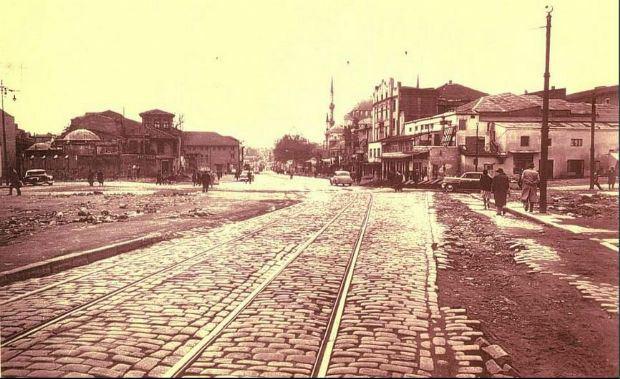 <p>İşte sizi geçmişe doğru nostaljik bir yolculuğa çıkartacak olan semt semt İstanbul fotoğrafları...</p>