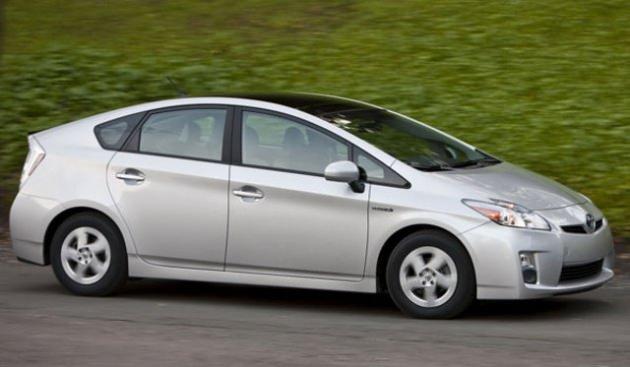 En iyi çevre dostu (yeşil) otomobil: Toyota Prius Toyota Prius, dünyanın ilk seri üretim hibrid otomobilidir. 2005 yılında Avrupa'da yılın otomobili seçilmiştir.