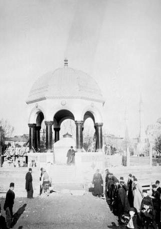 <p>Alman Çeşmesi'nin açılışı, Sultanahmet</p>