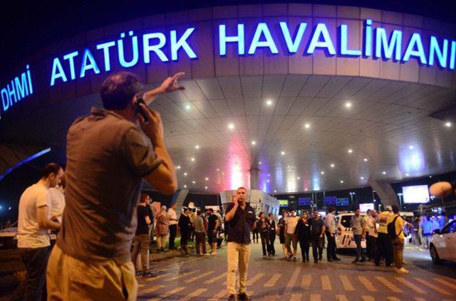 <p><span style="color:#FFFFFF">Atatürk Havalimanı'nda dün akşam saatlerinde yaşanan terör saldırısında 41 kişi öldü, 147 kişi de yaralandı.</span></p>
