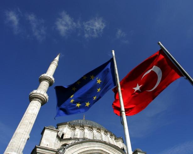 <p><strong>5-Pasaportlarımız bu hâli ile AB'ye tam uyumlu olacak mı?</strong></p>

<p> </p>
