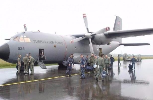 <p><strong>C-160</strong><br />
<br />
Hava Kuvvetleri'nde C-160 uçaklarından 11 adet var</p>