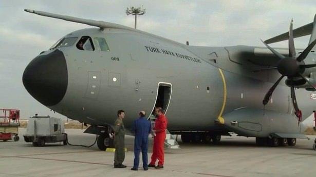 <p><strong>A-400M</strong><br />
<br />
Hava Kuvvetleri Komutanlığının envanterine yeni giren uçakların arasında ise havadan ihbar ve kontrol uçağı ile A-400M Atlas uçağı yer alıyor.</p>