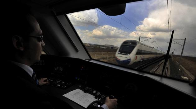11-Yüksek Hızlı Tren, Türkiye: Türkiye'nin ilk yüksek hızlı treni. Bu teknolojiyi kullanan ülkeler arasında Avrupa'da 6., dünyada 8. Ülke oldu. Maksimum saatteki hızı 250 kilometre. Ankara-Eskişehir arası 1 saat 20 dakikada alınıyor. 