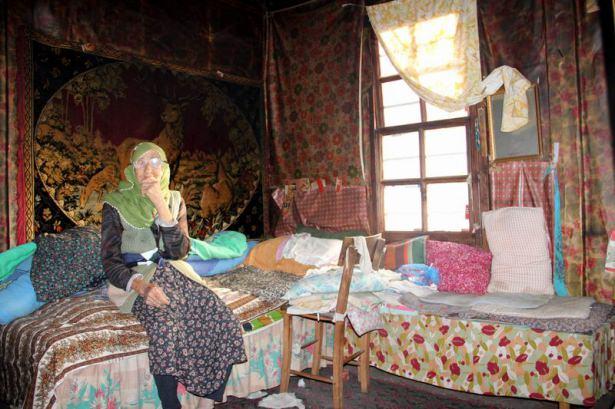 <p>Refiye Dursun’un akrabası olan 85 yaşındaki Mecbure Dursun ise “Ninemiz 110 yaşındadır. Çocuğu yok. Yalnız yaşıyor. Hiç bakanı yok. Devlet ona sahip çıksın” diye konuştu. </p>