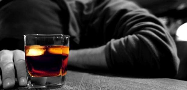 <p>Gündemi meşgul eden konulardan biri de alkol kısıtlaması. İnsanların tepki gösterdiği bu konu aslında medyanın bu kısıtlamaları yasak olarak lanse etmesinden kaynaklanıyor. Alkol kısıtlamaları dünya genelinde yapılan, uygulanan bir uygulamadır. İşte dünya ülkeleri ve o ülkelerde yürürlükte olan alkol kısıtlamaları..</p>