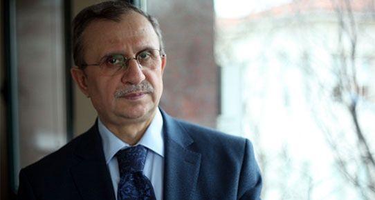 <p><strong>12- CEMAL UŞAK</strong><br />
<br />
FETÖ açısından yüksek önem arz eden Gazeteciler ve Yazalar Vakfı'nın Başkan Yardımcısıydı.</p>

