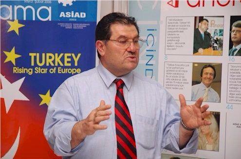 <p><strong>32- MUAMMER TÜRKYILMAZ</strong><br />
<br />
Asya İmamı. Türkmenistan'da ikamet ediyor. 1.9.2015'te yurtdışına kaçtı.</p>
<p> </p>