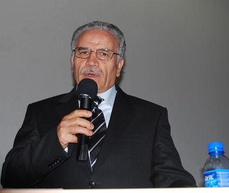 <p><strong>57- KUDRET ÜNAL</strong><br />
<br />
Gülen'in doktoru. Örgütün üst kurulunda yer aldı.</p>

<p> </p>
