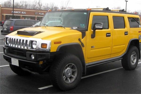 <p>50. Hummer H2 BusinessInsider sitesinde geçen yüzyıla damgasını vurmuş otomobil modelleri sergilendi.</p>