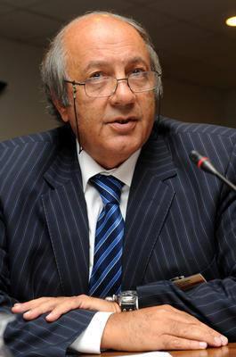 11- Özilhan Ailesi Şirketi: Anadolu Grubu 2011 sırası: 12
