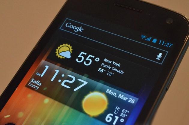 <p><strong>Hava Durumu</strong><br />
Arka planda çalışan ve sürekli hava durumunun en güncel halini sunan bu uygulamalar ise sürekli güncellendiğinden ve internetten veri transferinde bulunduğundan pek batarya dostu sayılmaz.</p>
