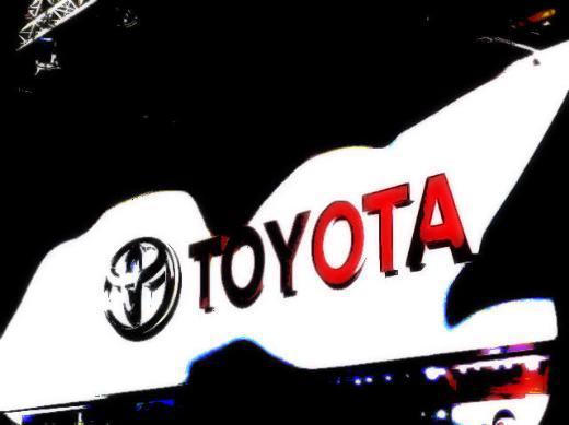 Marka: TOYOTA 2011 sıralaması:11 Sektör: OTOMOTİV 2012 marka değeri:30,2 MİLYAR DOLAR Marka değerindeki değişiklik (%):9