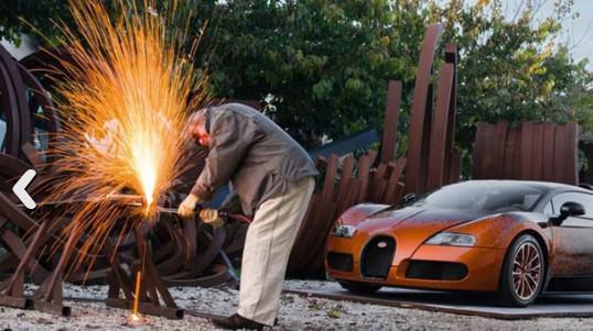 Dünyanın en hızlı otomobili üreten Bugatti yalnızca bir adet üretilen araçlardan oluşan ailesini genişletmeye devam ediyor