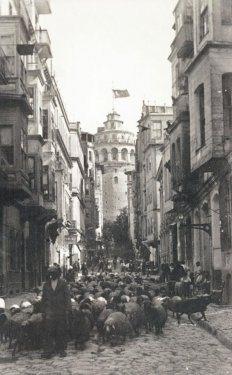 <p>Galata Kulesi (1930'lu yıllar)</p>