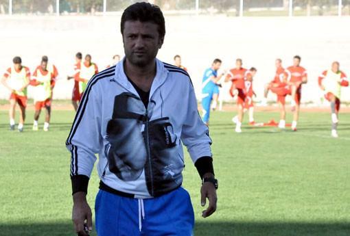 <p><strong>BÜLENT UYGUN</strong><br />
"Manchester United’ın 40 yıldır evinde yenilmediğini söylüyorlar. Yenilmezler tabii daha önce Fenerbahçe ile hiç oynamamışlar"</p>