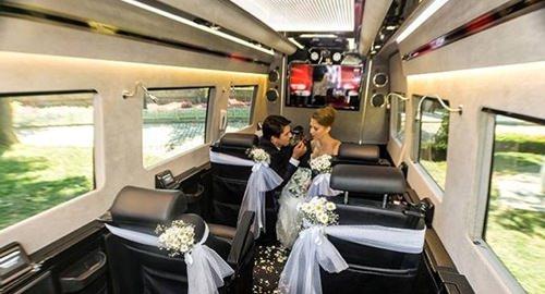 <p>Ayrıca Türkiye, işadamları, sanatçılar ve gelin ve damat bu araçlara çok rağbet ediyor.</p>