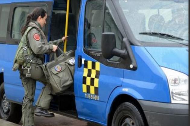 Türkiye'nin ilk jet üssü olan Balıkesir'deki 9. Ana Jet Üssü'nün uçuş emniyet subayı yüzbaşı Züleyha Dombay, yaklaşık 12 yıldır savaş pilotu olarak vurucu güç F-16 uçuruyor.

Balıkesir'deki iki jet üssünden biri olan, ''Ege'nin Kalesi'' olarak nitelendirilen 9. Ana Jet Üssü'ndeki pilotlar, hava harp okulunda başlayan Çiğli, Konya ve Ankara'daki uzun soluklu eğitimlerinin ardından savaş pilotu olarak görev alıyor.
