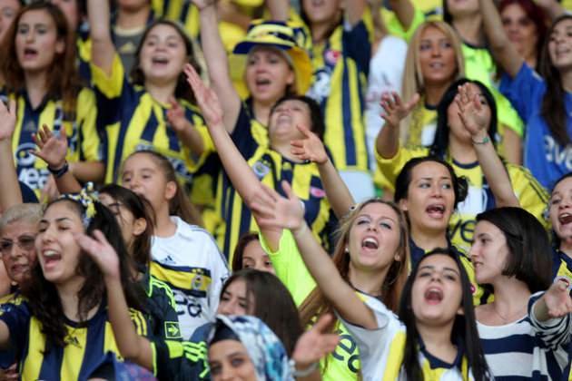 <p>Bilecik: %36 FB - %35 GS - %20 BJK</p>