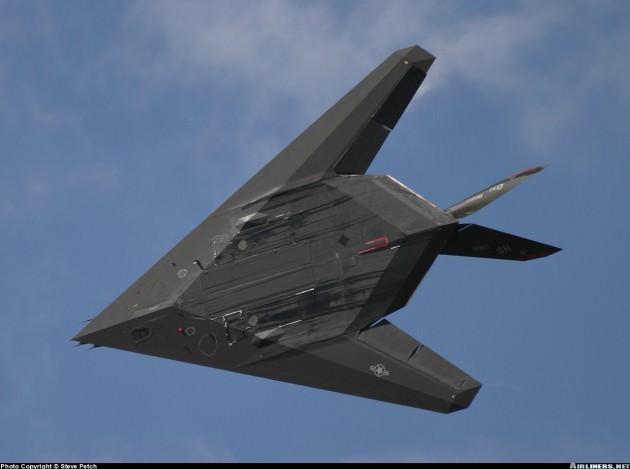 F-117 Nighthawk.