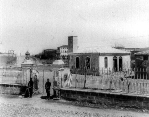 <p>Şişli (1890'lı yıllar. Abdullah Biraderler) Günümüzdeki hali..</p>