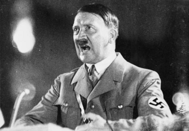 Adolf Hitler-Almanya ‘Cesedimi Ruslara vermeyin’ Milyonlarca kişinin ölümünden sorumlu tutulan Adolf Hitler, 30 Nisan 1945’te intihar etti. Almanya’nın ‘Führer’i, II. Dünya Savaşı sırasında Rusların Berlin’e girdiği haberini alınca, 12 yıllık iktidarının bittiği gerçeğiyle yüzleşti.