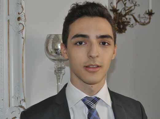 <p>11- Julian Marchese: İlk hisse senedini 8 yaşında satın alan Marchese, bugün 17 yaşında. Büyük kanallara görüş veren Marchese’in en büyük başarısı ise dünyanın dev hedge fon yöneticilerinden biri ile tanışmak.</p>