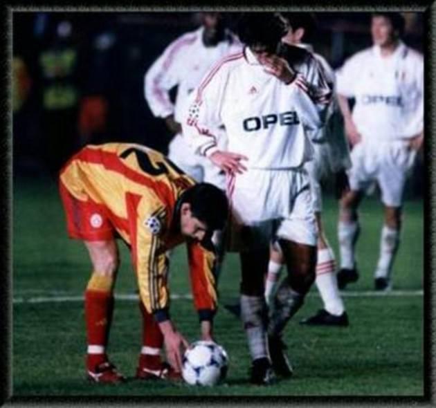 Galatasaray-Milan: 3-2 3 Kasım 1999’da oynan ve Galatasaray'ın UEFA Kupası'na katılıp, kazanmasına yol açan tarihi maçtır. Son 5 dakikaya 2-1 mağlup giren sarı-kırmızılılar, Hakan Şükür ve Ümit Davala'nın penaltı golüyle 3-2 galip geldi ve UEFA'ya katılma hakkını kazandı. 