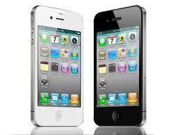 iPhone 4S A5 1,0 Ghz çift çekirdek işlemciden güç alan ve 5 megapiksel dahili kamerası olan cihazın 3.5 inç'lik ekranı var ve 640 x 960 piksel ekran çözünürlüğüne ulaşıyor. 