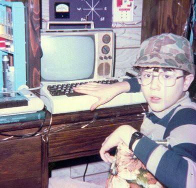 <p>Commodore VIC-20 marka kişisel bilgisayarlar 1980'de piyasaya sürüldü. </p>