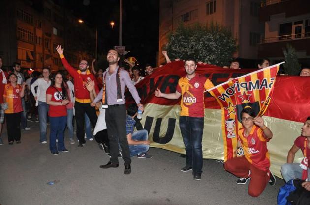 <p>Türk Spor Anayasasının değiştirilemez ve teklif edilemez 1. maddesi en büyük takım Şampiyon GALATASARAY ♥</p>