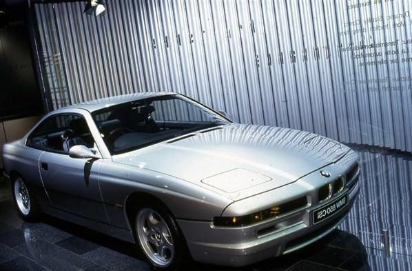 <p>1992 yılındaki fuarda BMW 850 CSi modelini sergilemişti.</p>